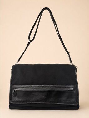 Vintage Gucci 019 0376 Black Nylon Leather Messenger Crossbody Bag